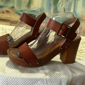 Dunes size 8 Brown Leather Women's Sandals